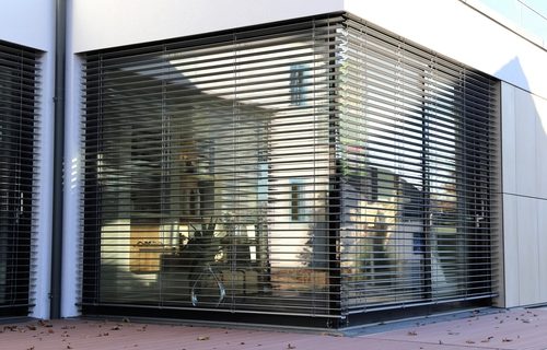 Window,With,Modern,Shutter,,Exterior,Shot